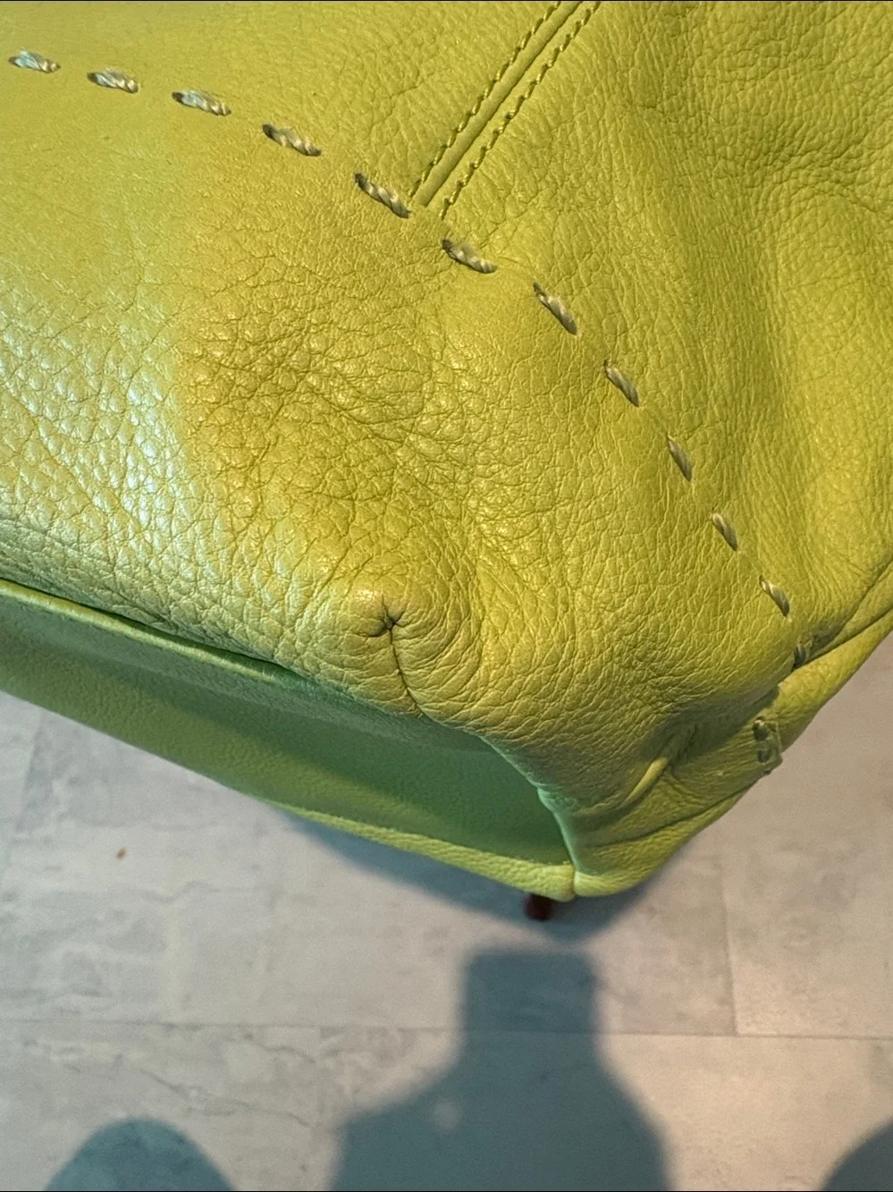 The Sak hobo bag  shoulder bag leather/top stitching lime green  lightweight NWO
